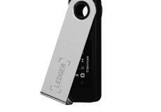 کیف پول سخت افزاری Ledger Nano S Plus 2024